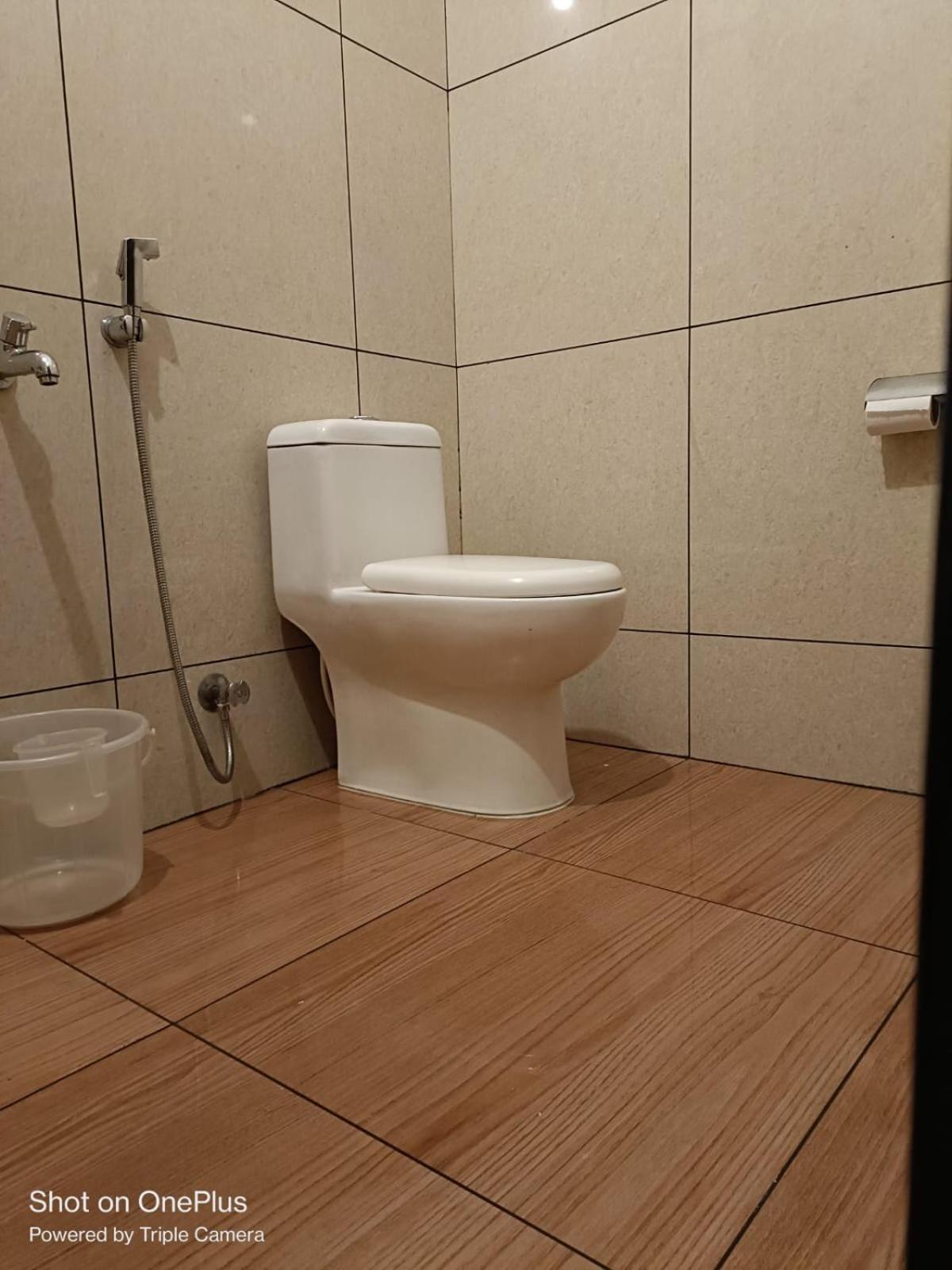 Ebenezer Plaza Hotel Nedumbassery Buitenkant foto