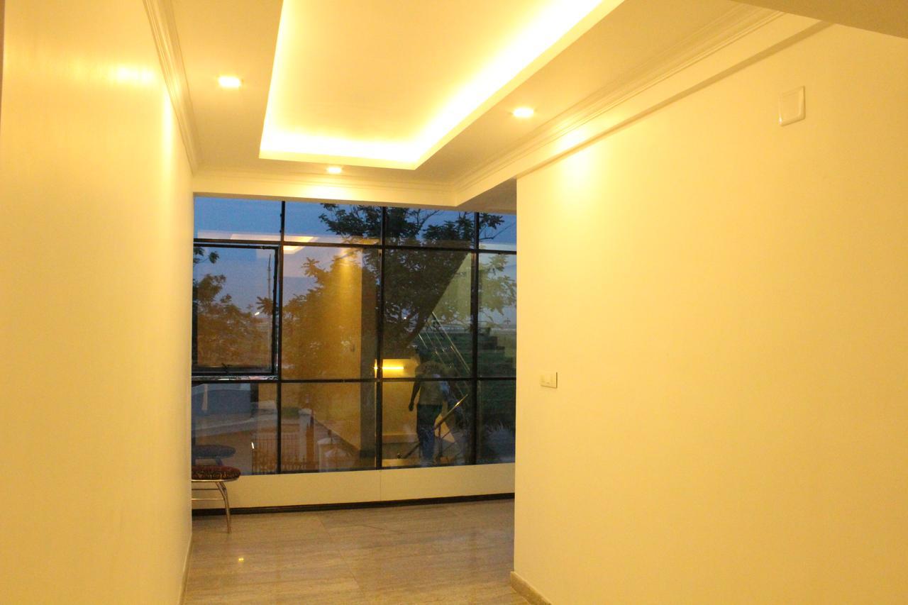 Ebenezer Plaza Hotel Nedumbassery Buitenkant foto